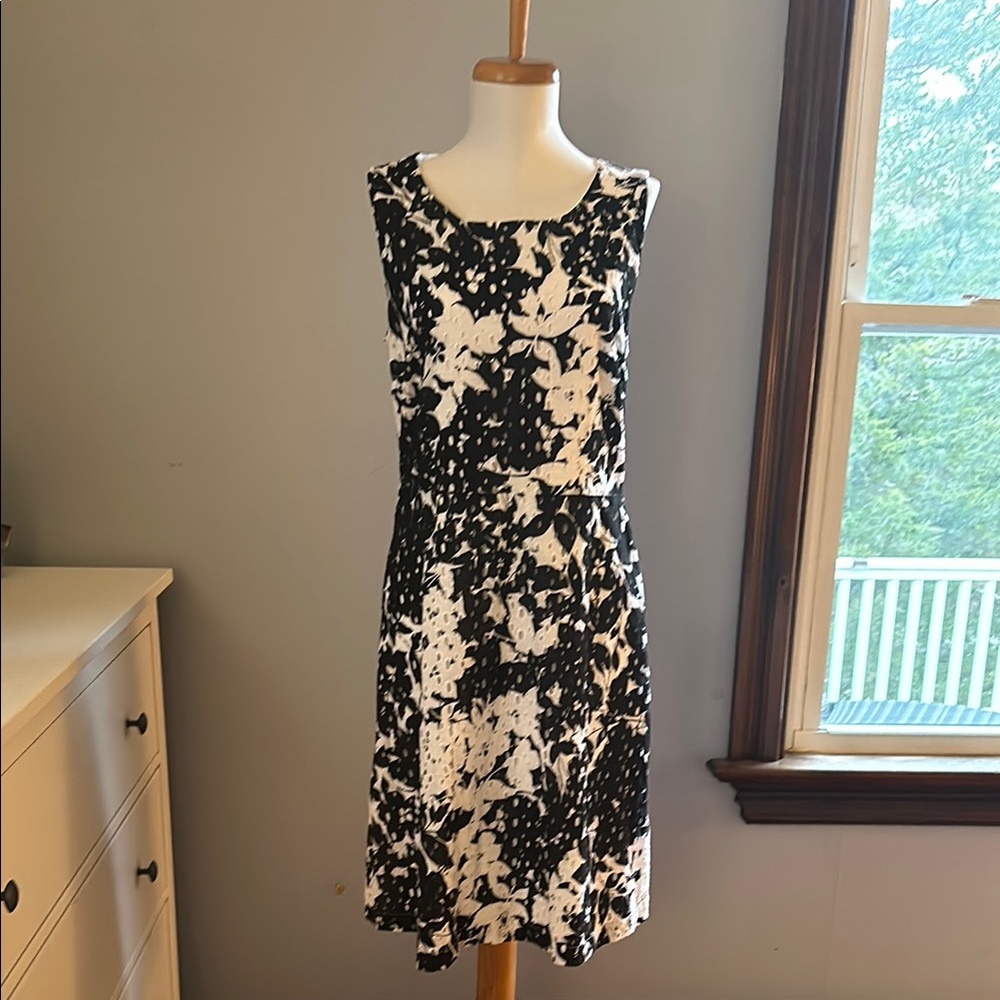 Black and White Eyelet Sleeveless Dress